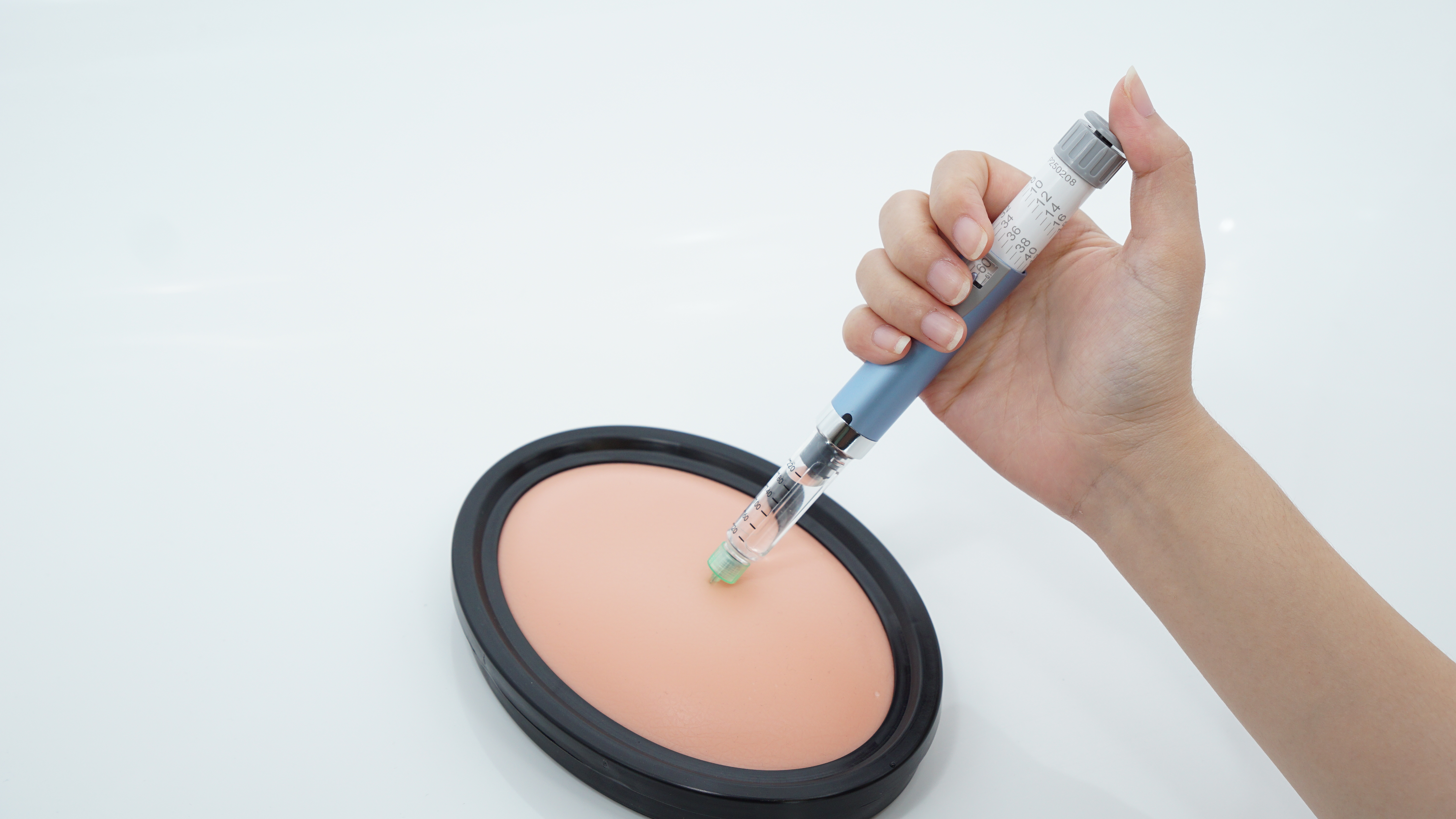 تطور سلسلة أقلام الحقن – الإصدار الأول | V2 | V3