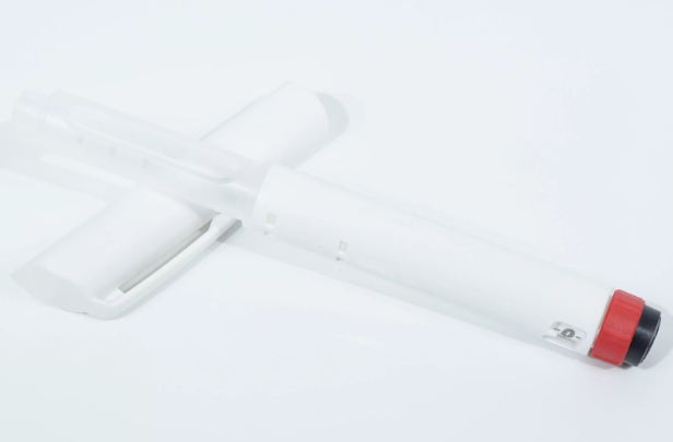 ما مدى العمق الذي يجب أن يكون عليه الحقن تحت الجلد؟